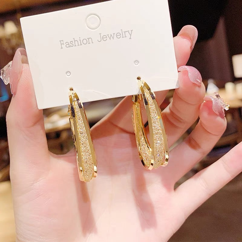【Hot Sale】Fashion Golden Oval Earrings